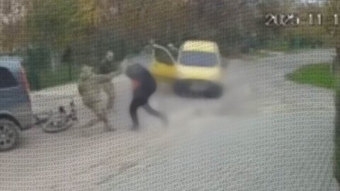 Movilización forzosa en Odesa: ciclista reducido con violencia