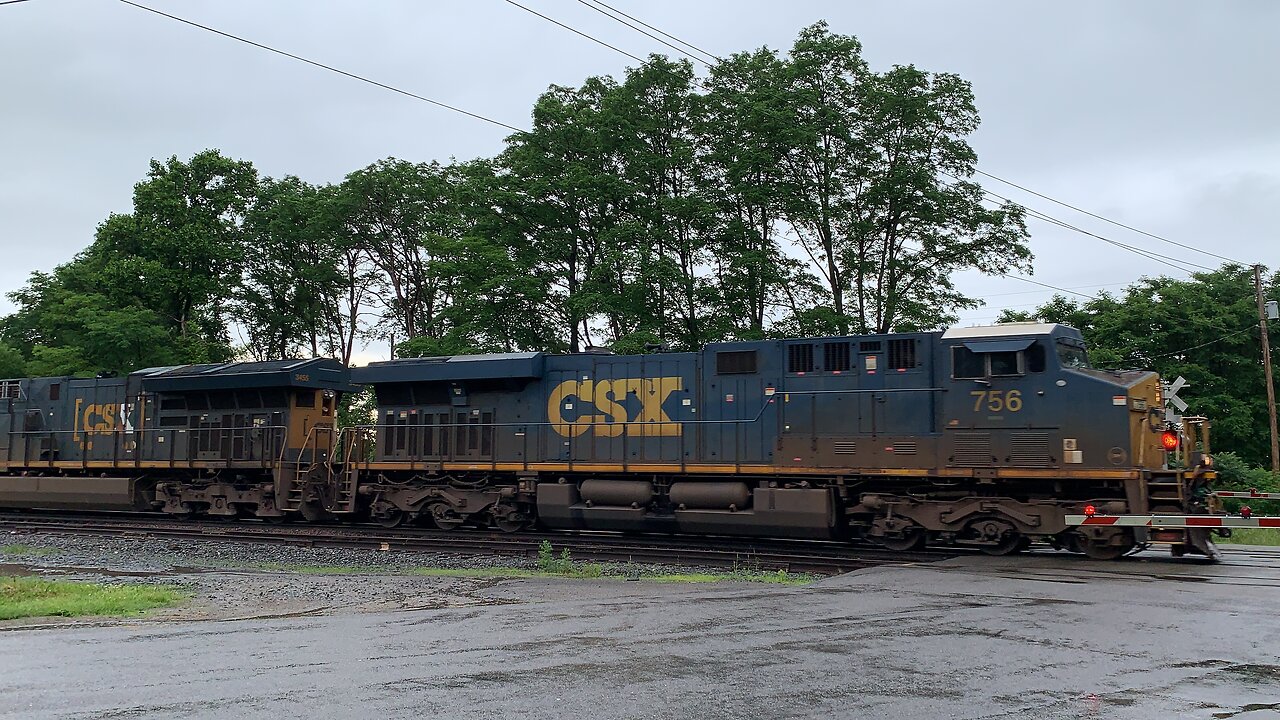 CSX Trains 756 and 3455 speed through Westfield