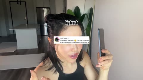 How to Hold Your Phone Without Pressing Triceps on Your Chest