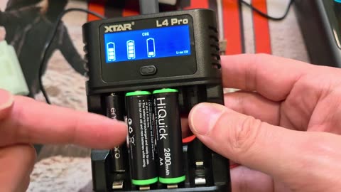 XTAR L4 PRO intelligent mixed chemistry charger