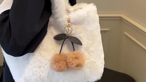 Fske Fur Large Capacity Tote Whith Samll Cherry Pendant To Carry check description and buy