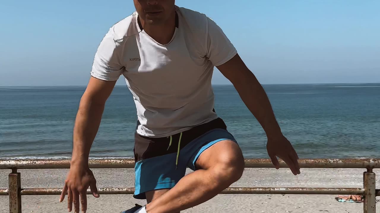 Figure 4 squat