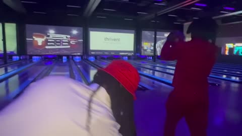 WE ALL WENT BOWLING & IT WENT LIKE THIS... *HILARIOUS* FT @TeamPickett