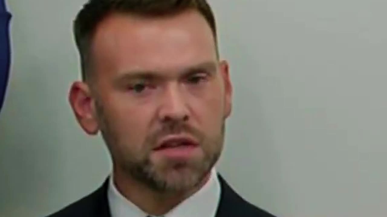 Russian propagandist Jack Posobiec was invited into the White House press briefing