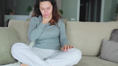 NGUYÊN NHÂN GÂY RA TÌNH TRẠNG ĐAU HỌNG BAN ĐÊM | DƯỢC BÌNH ĐÔNG