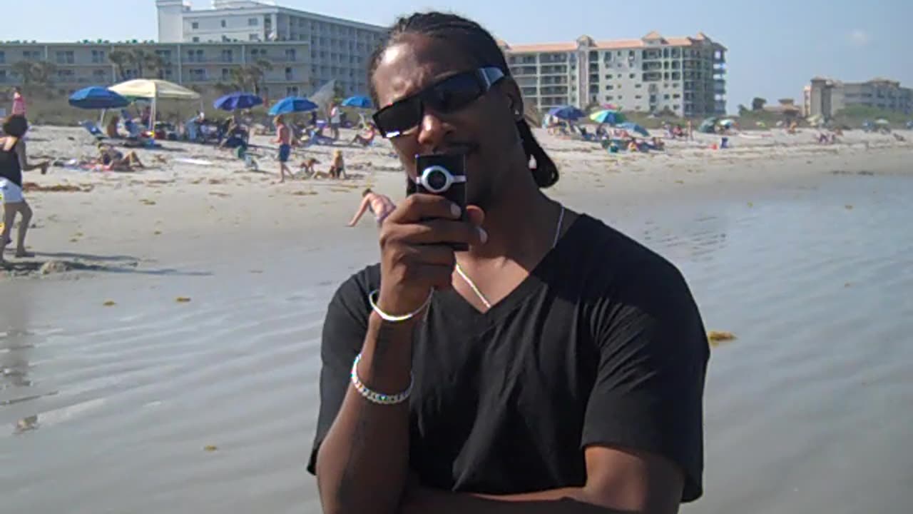 I AM LOVING THIS BEACH, I REALLY NEEDED THIS