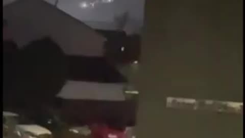 D'étranges OVNI pulsants au-dessus du ciel de West Lothian vendredi soir