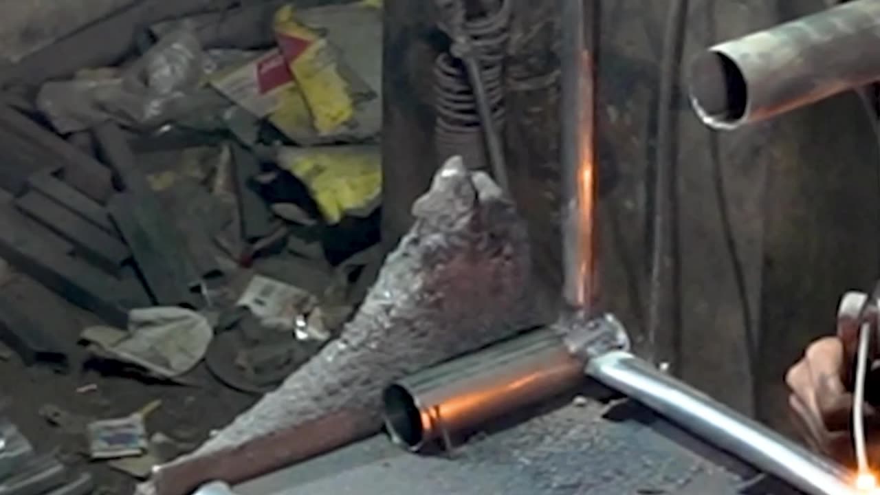 How This Worker Builds a Stool in 5 Steps!