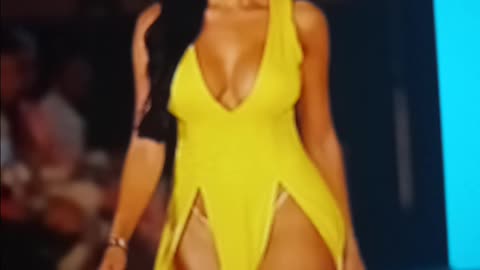 Yellow dress modeling