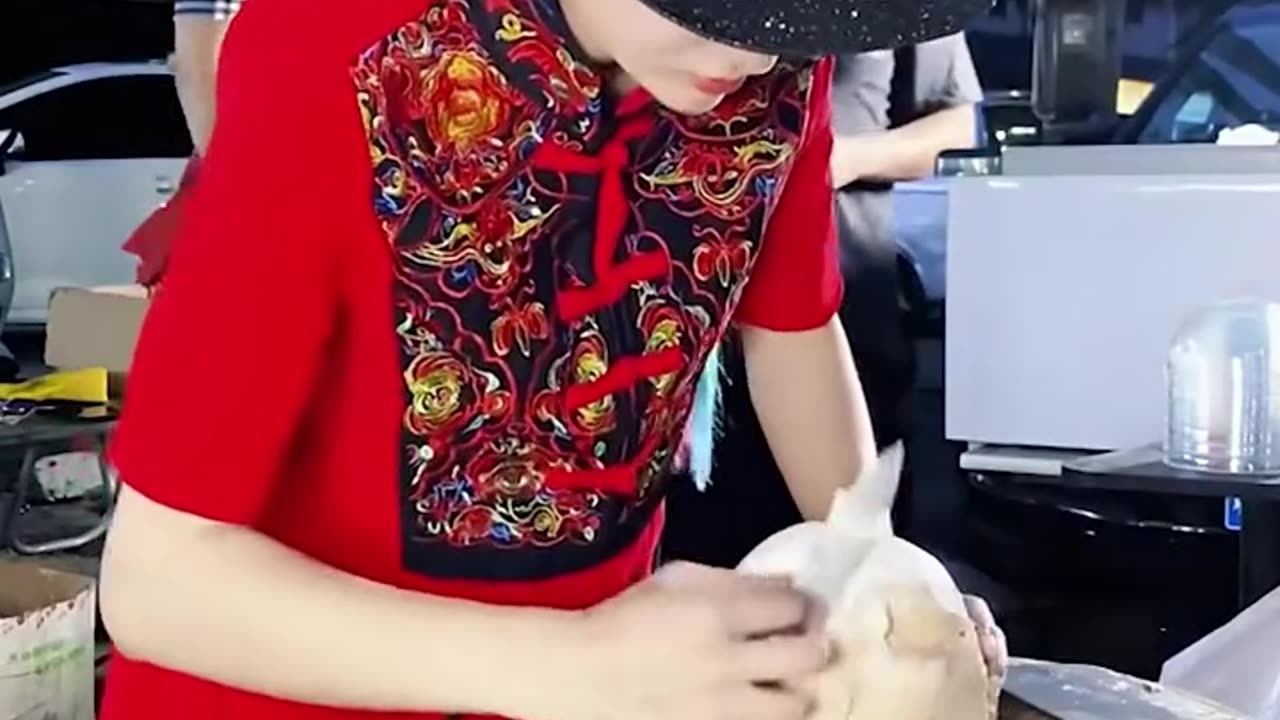 Cutting a coconut!.hd