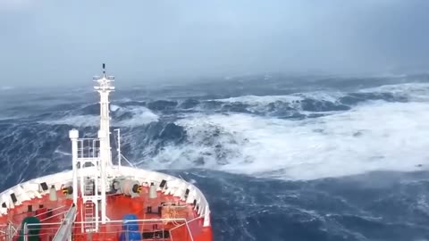QUE TAN FUERTES SON LAS OLAS OCEÁNICAS