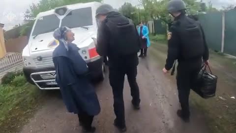 Evacuation in Sumy region: rescuers evacuate people from frontline communities