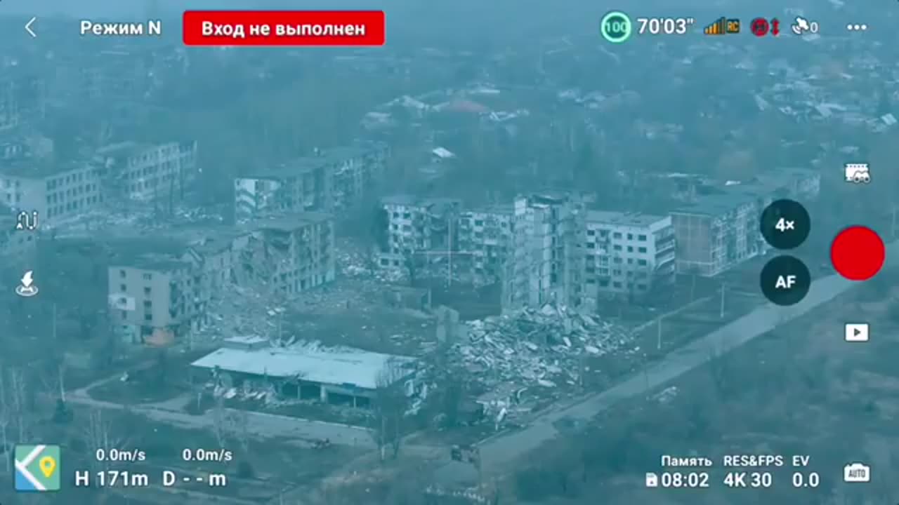 Russian drop 3 ton bombs on Ukrainian positions in myrnograd.