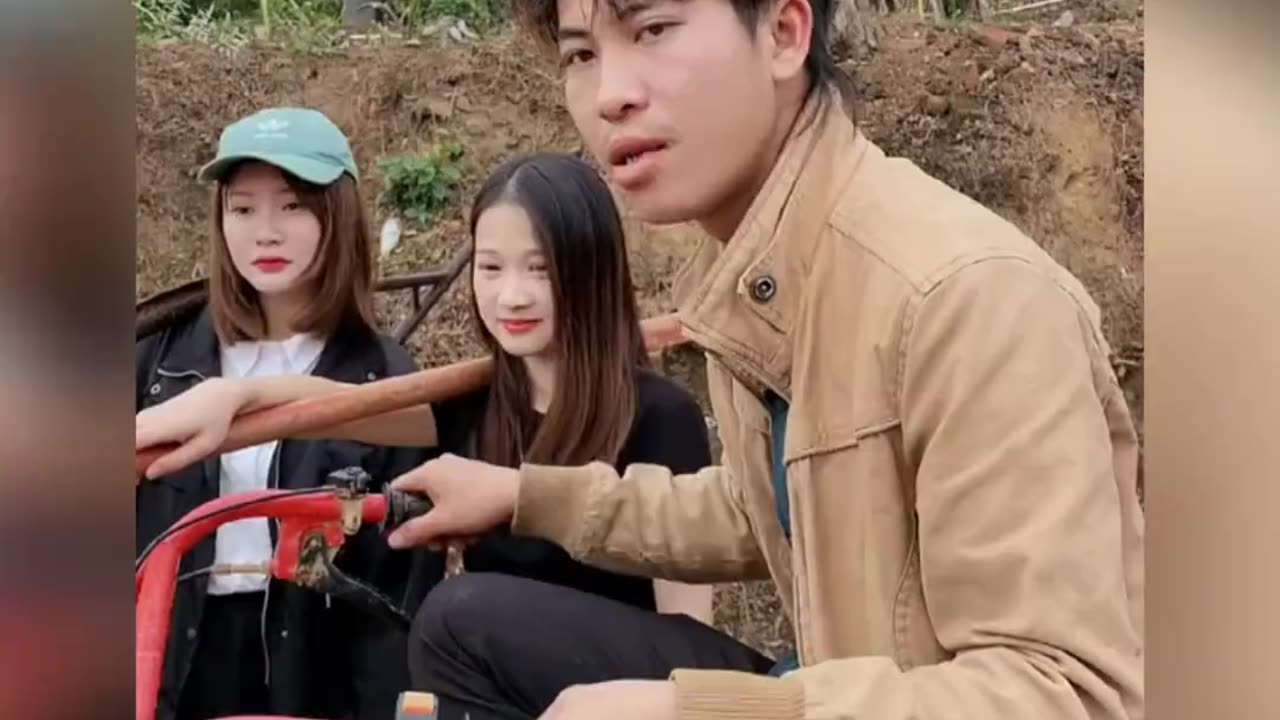 盘点那些第一批回家过年的年轻人,你们回家是啥样的 #第一批回家过年的人 #万万没想到 #看一遍笑一遍 #搞笑