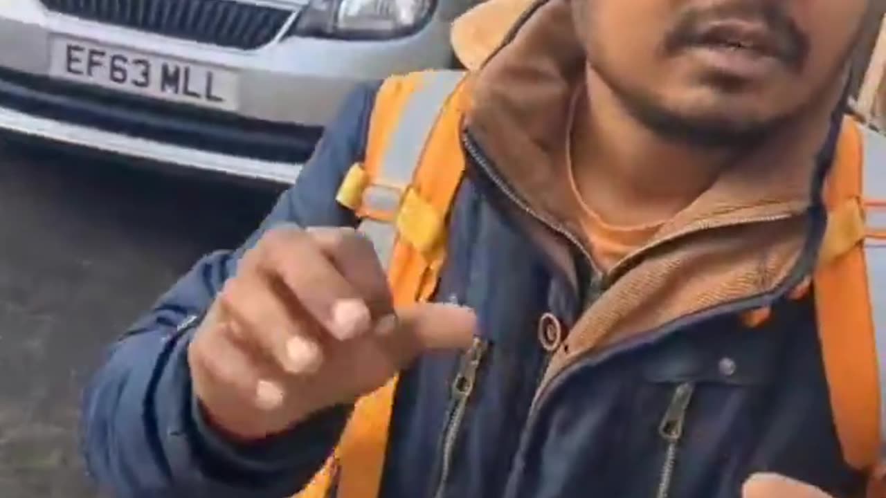 UK: Saar gives uberjeet Cowpoo eater a bitch slapping for asking a young girl for her phone number.😁