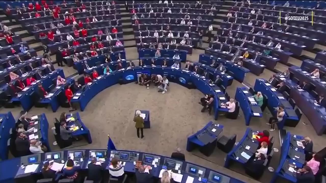 UE Ursula von der Leyen la guerrafondaia : dobbiamo Combattere