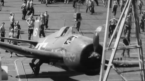 AIRCRAFT CARRIER IN THE PACIFIC - AIRCRAFT CARRIER IN THE PACIFIC - 111-adc-9646