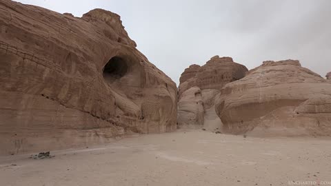 Khafre Pyramid SAR Scan Results, the Well Shaft, and Vase News! Roadsode pod, recorded in Egypt!