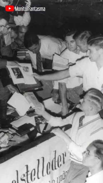 quema de libros basura por los nacional socialistas(lo corrupto)