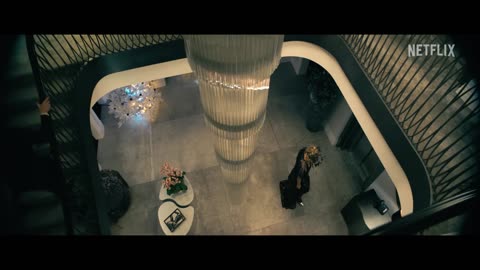 Jingle Bell Heist | Official Trailer | Netflix