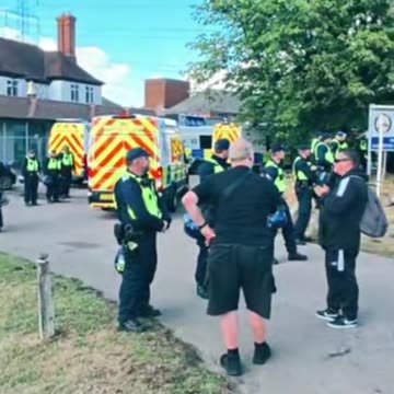 Heavy Police presence outside the Bell Hotel in Epping right now