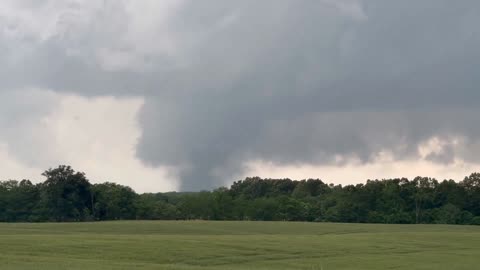 Tornado on the ground near Marion, Illinois