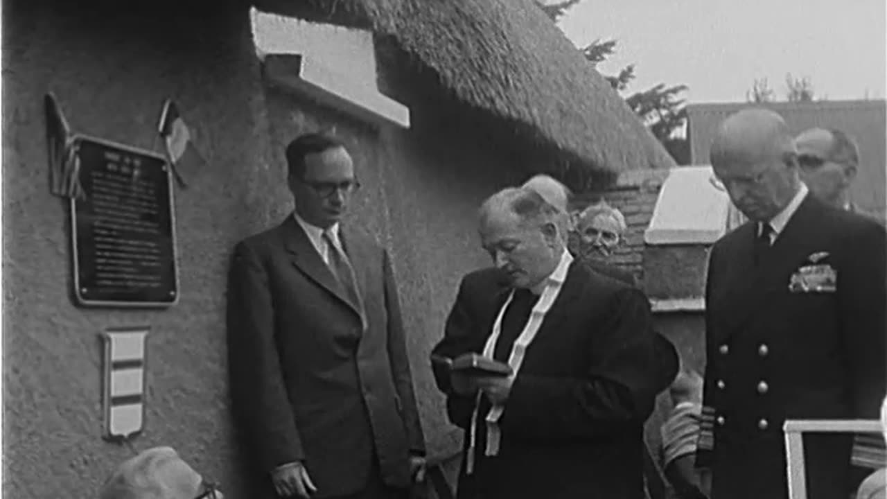 DEDICATION OF COMMODORE... - DEDICATION OF COMMODORE BARRY STATUE AT WEXFORD, IRELAND - 428-npc-3929