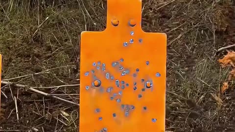 防卫午餐盒 #国外合法拍摄国内请勿模仿 #武器科普 #实弹射击 #男人减速带 #靶场射击