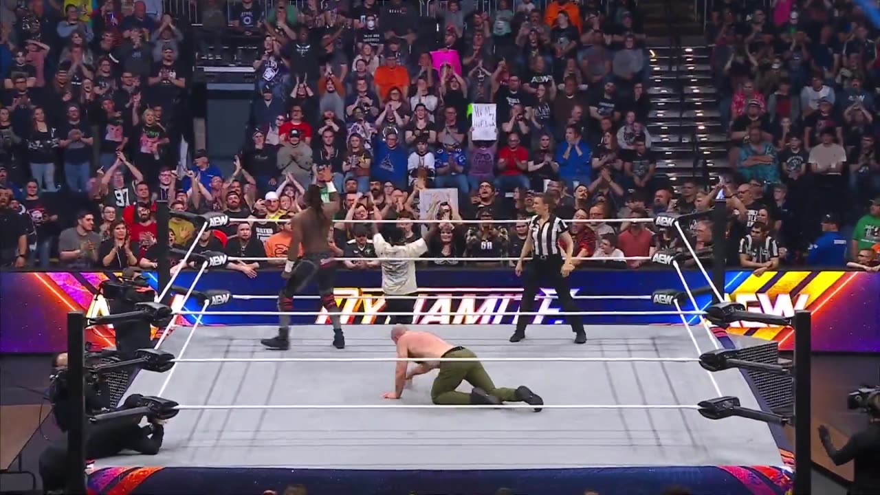 MAYHEM! AEW World Champion Moxley & Shafir vs Swerve & Willow in tag action