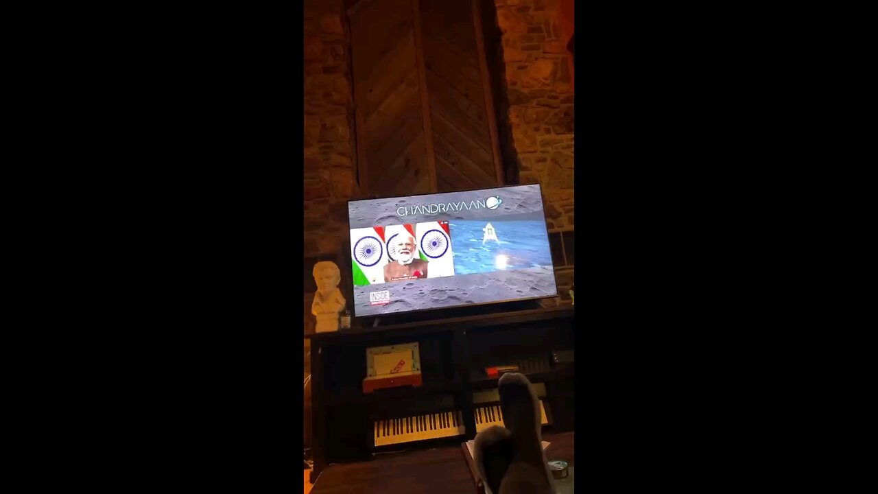 Hilarious - Indian Moon Landing (Ripped)