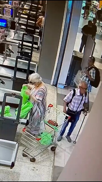 Grandmother robbed of everything, yet criminals are called “poor guys” #thief #robbery #japd