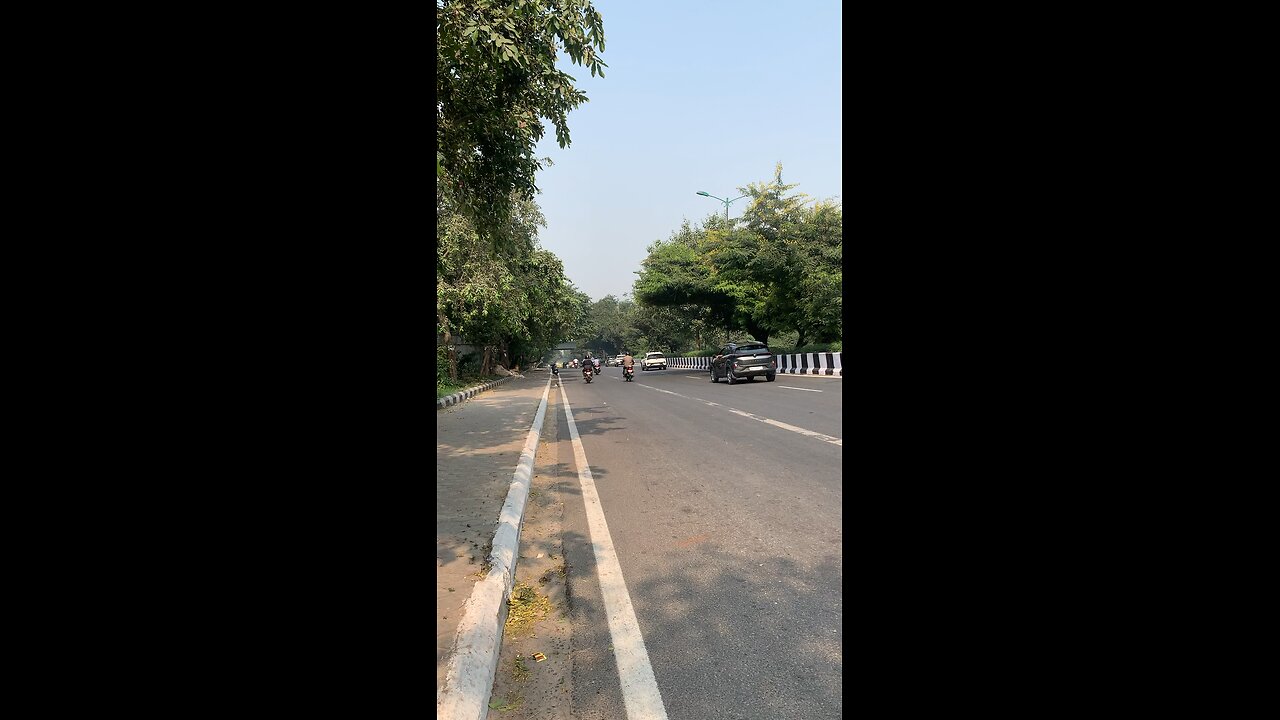 New Friends Colony Road View | Near Sukhdev Vihar Depot | Delhi Street Vibes | Raw Road Video I 2025