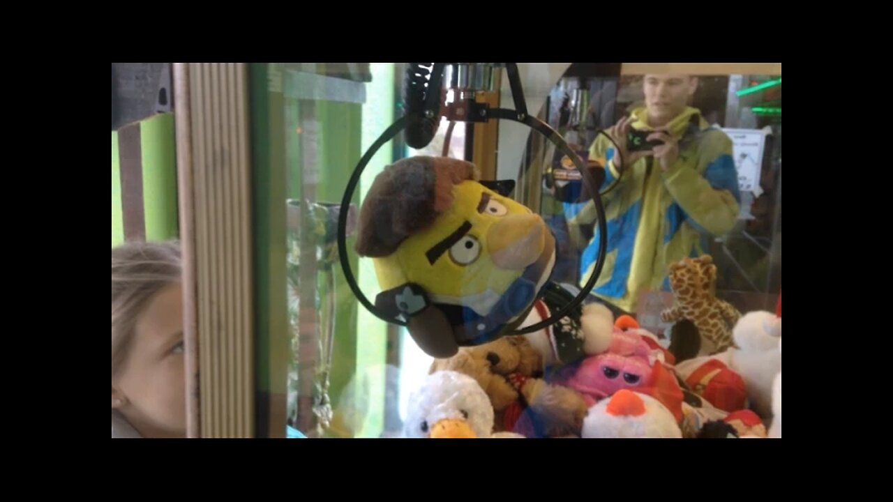 Awesome Angry Birds Claw Machine Wins!
