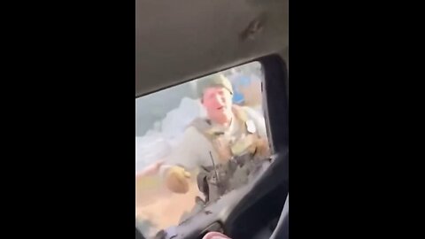 ICE agents shatter car windows of alleged Tren de Aragua gang members after they wouldn’t exit