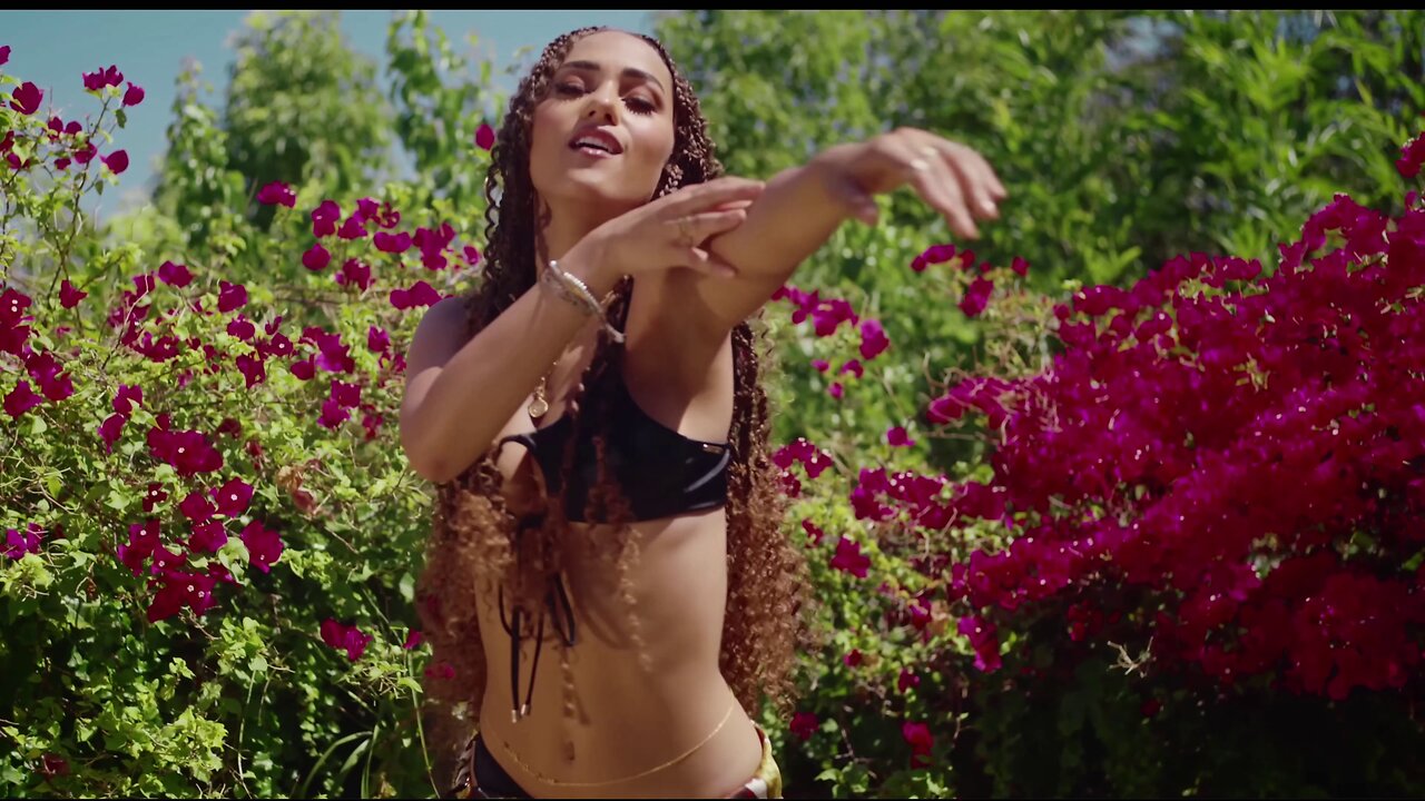 Skylar Simone - Earth Sign