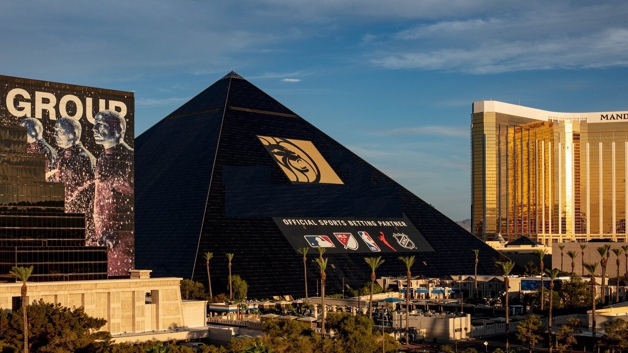 SPORTSBOOK