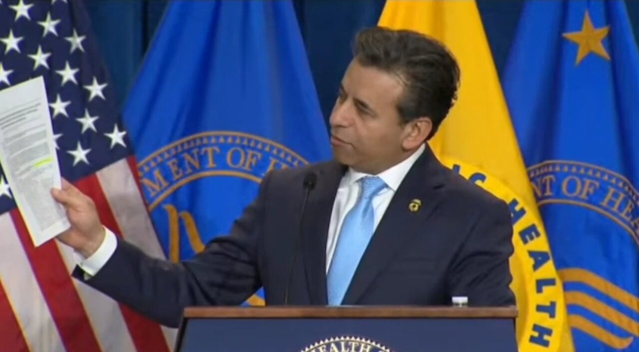 FDA Commish: We're Removing Food Dyes From Food, Medicine