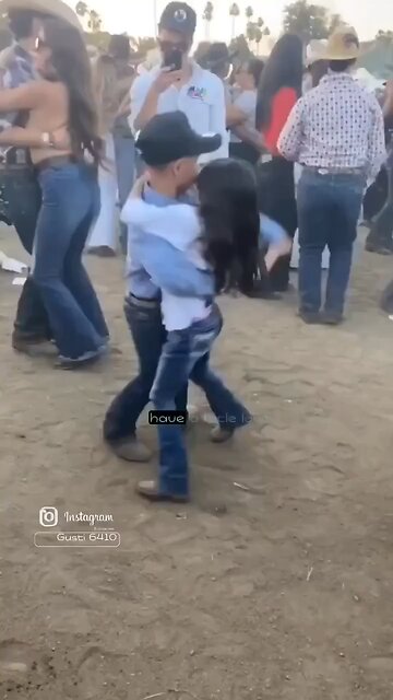 This is the cutest thing ever!!❤️