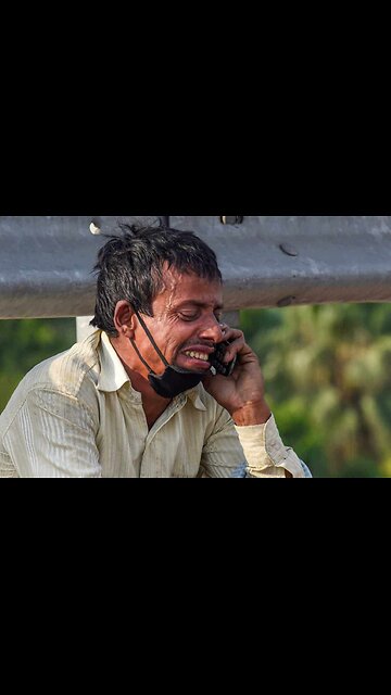 STINKY JEETS: How Indians react when you tell them to take a shower!