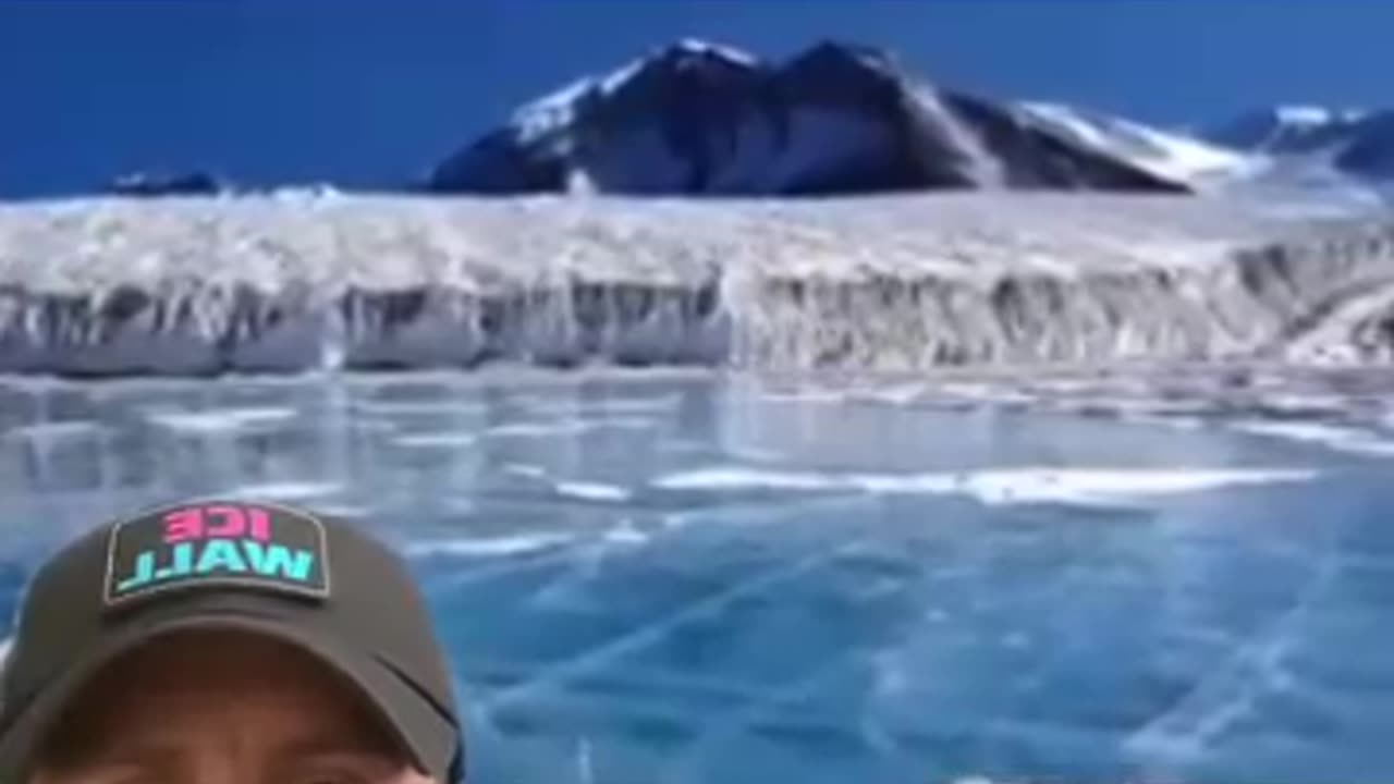 Why is the sky blue? 🤔