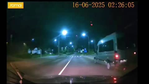 Poniżej dwa nagrania ze Świnoujścia, jedno z 16 czerwca i drugie z 17 czerwca, nagrane