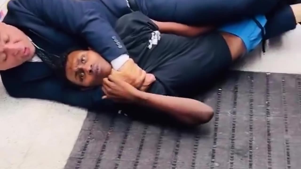 Blacks help criminal escape.