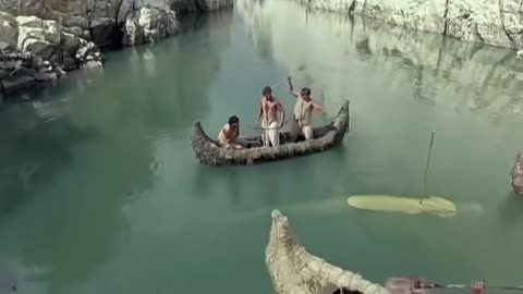 Mohenjo-Daro Hrithik roshan and crocodile fight
