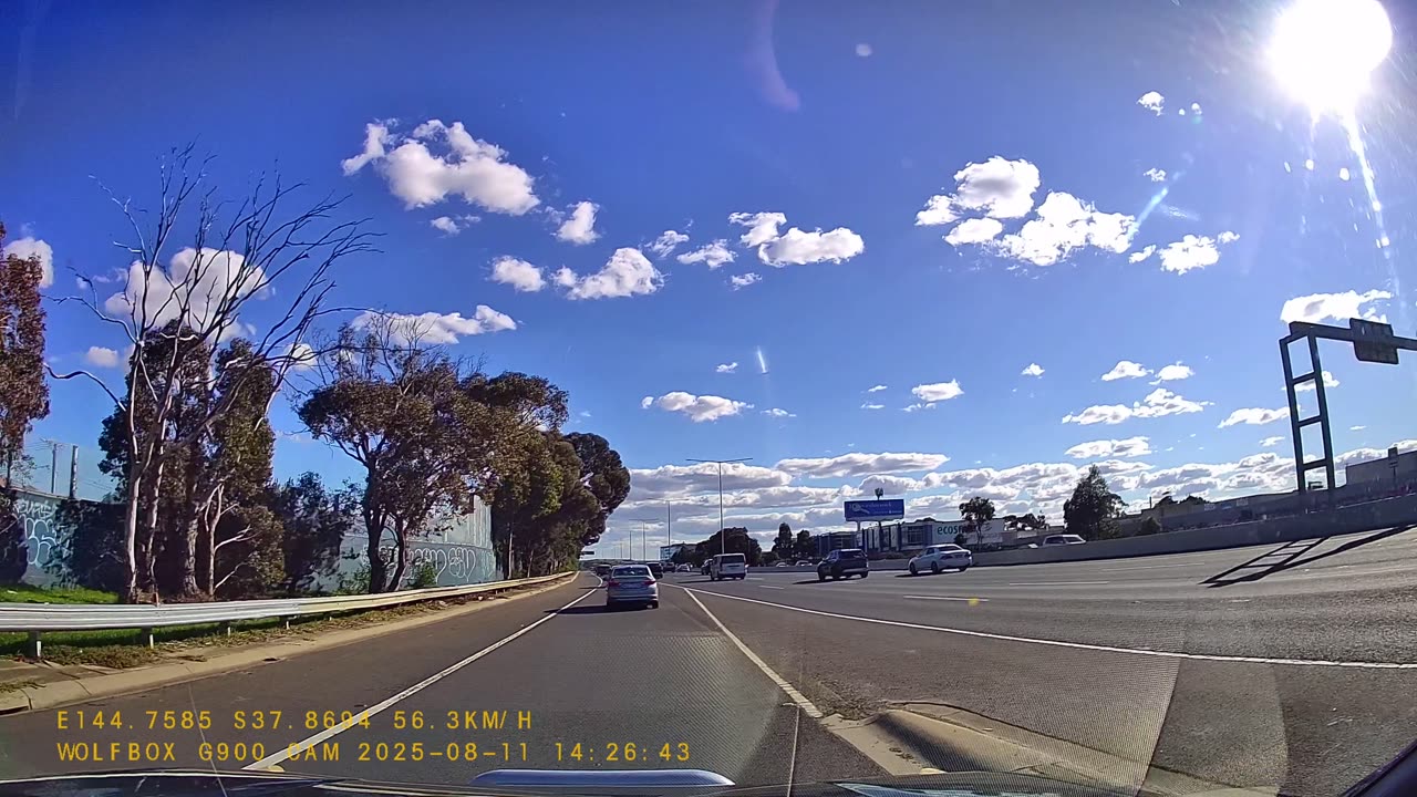 How can you miss leaving footprints when you encounter beautiful scenery while driving a car?