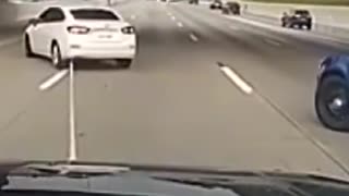 VIDEO: Stolen car loses axle trying to escape a 'grappler' in Michigan