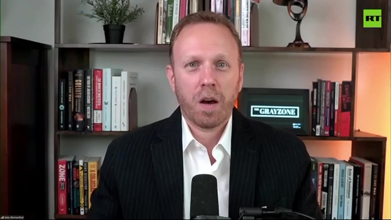 Bomba di verità per i media mainstream l'analista Max Blumenthal