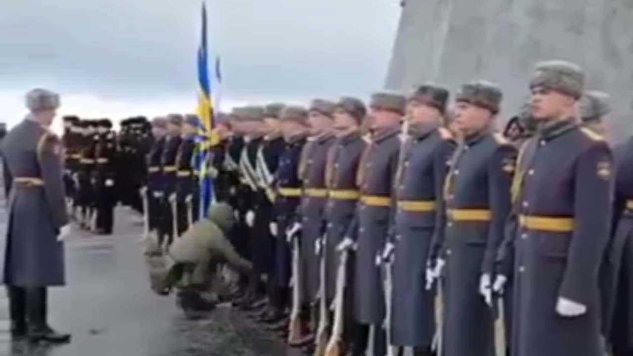 😵💫 Before Putin arrived in Murmansk, FSB officer searched each soldier to see