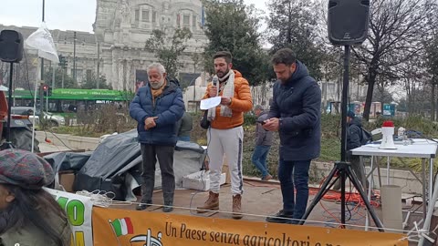 La protesta degli Agricoltori - Milano 9 Gennaio Piazza Duca d'Aosta - 3 Parte