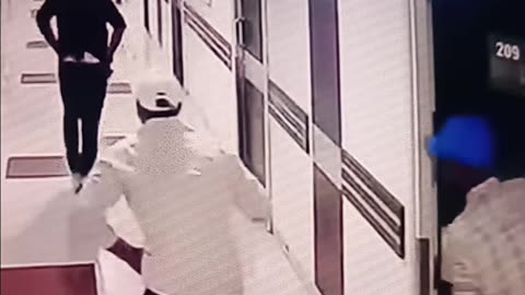 Gunmen casually walk into hospital
