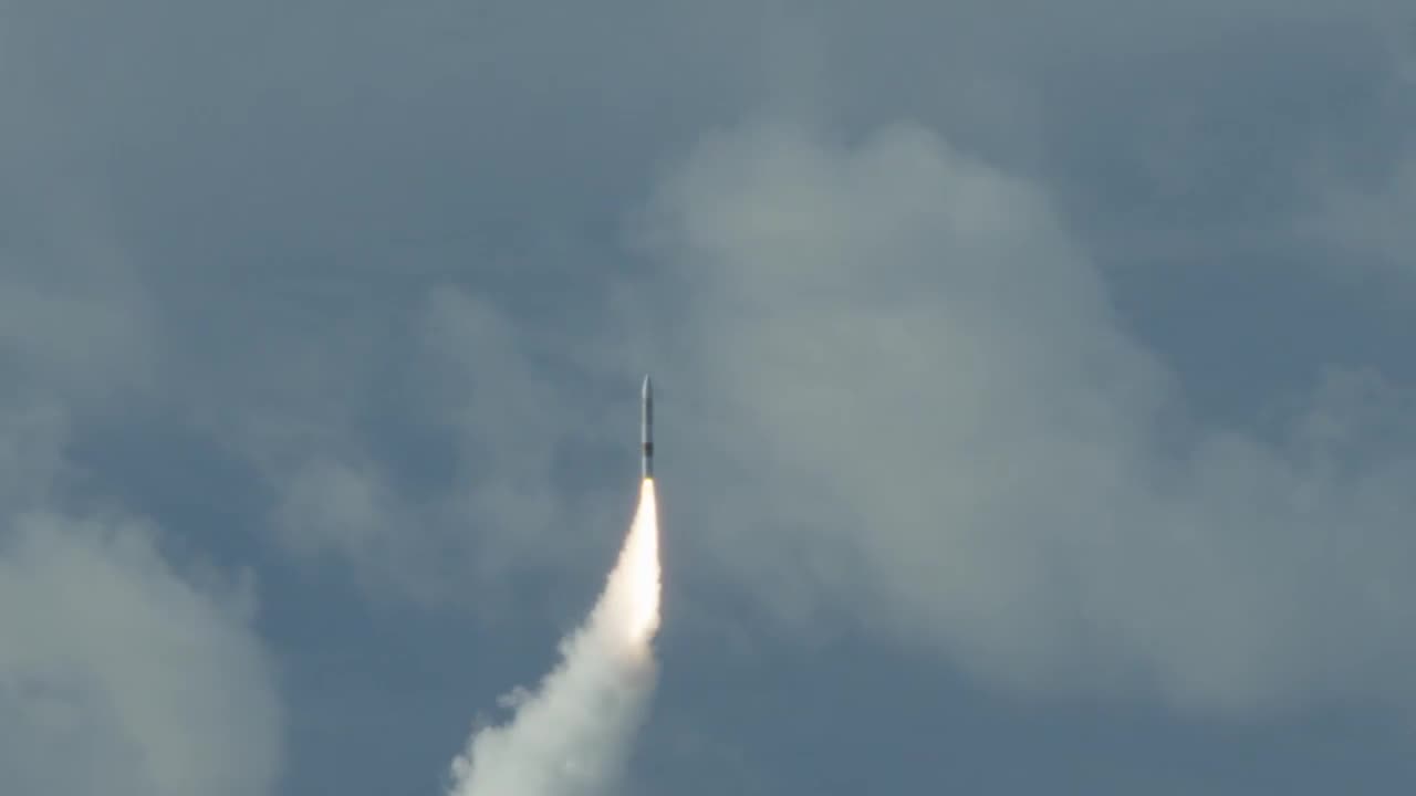 Secret US weapon: Ballistic missile that can bring down a transport plane